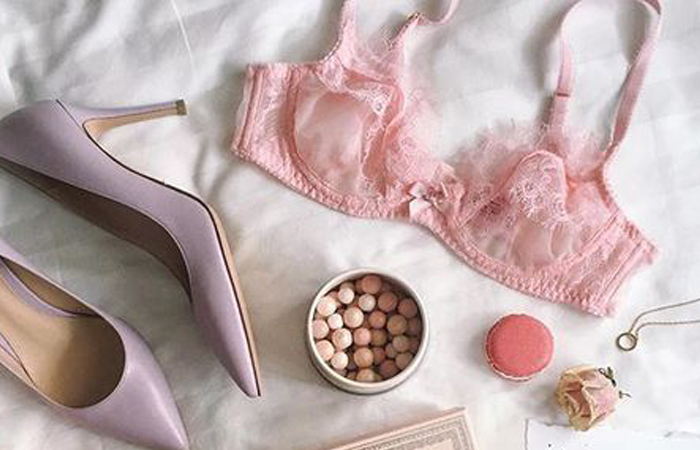 Сейчас большое количество моделей бюстгальтеров. Сейчас большое количество моделей бюстгальтеров.