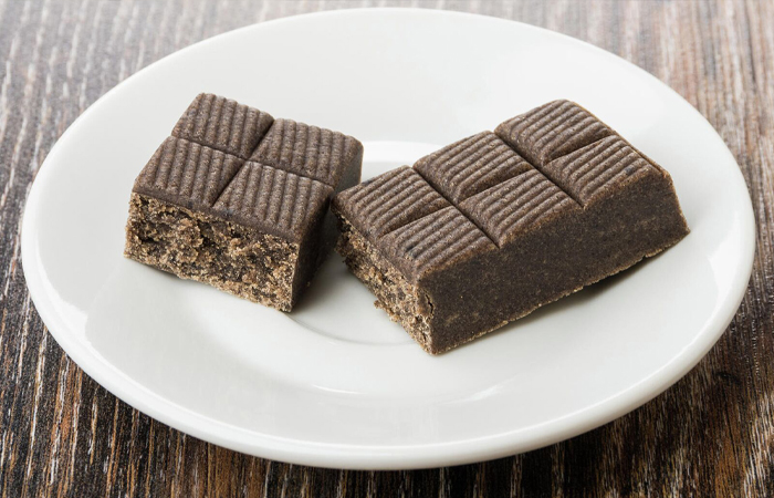 Советские дети воспринимали гематоген как аптечную шоколадку.