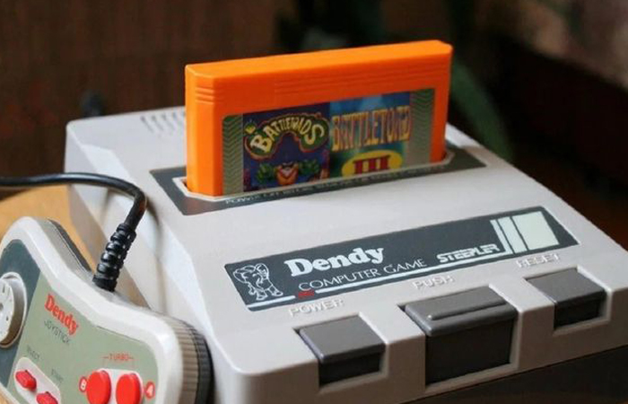 В видеоигру играли взрослые и дети (и делают это до сих пор).