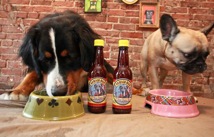 Пиво для собак имеет мясной вкус.