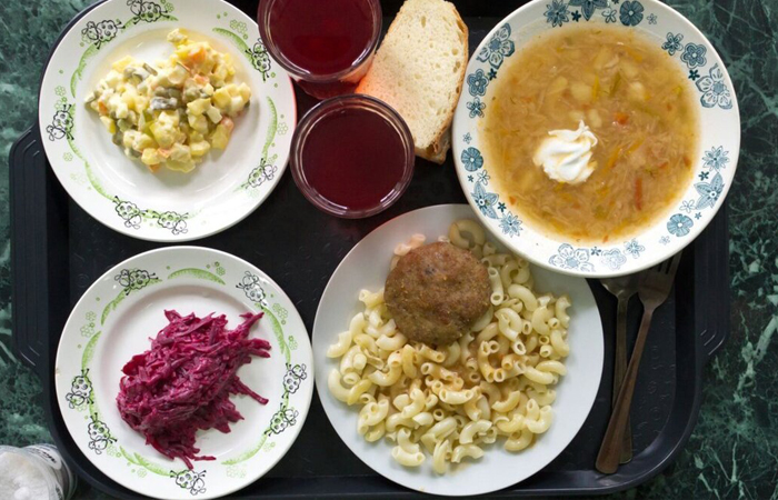 В СССР готовили по специальным кулинарным книгам, разработанным экспертами.