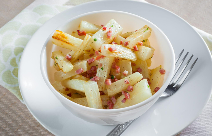 Дайкон - источник витамина С. Дайкон - источник витамина С.