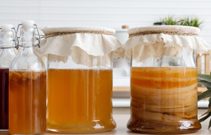 В наши дни больше не нужно выращивать гриб, можно просто открыть пакетик с комбучей. В наши дни больше не нужно выращивать гриб, можно просто открыть пакетик с комбучей.