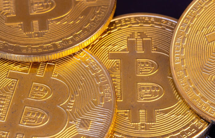 Биткоин тоже попал под запрет. / Фото: otr-online.ru 