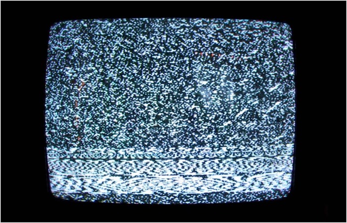 Белый шум тоже может помочь в шумной беде.