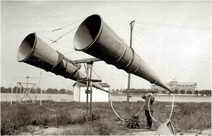 И... еще один локатор! И... еще один локатор!