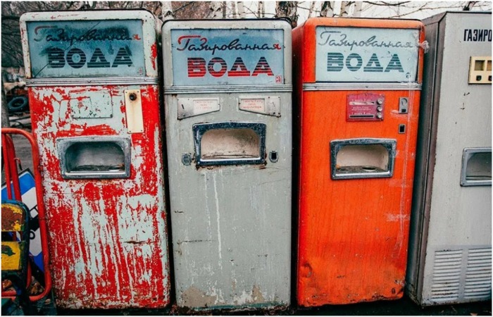 После распада СССР автоматы утратили свою популярность.