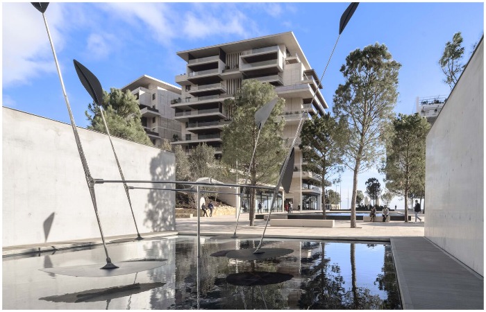 Так выглядит Маретерра изнутри, и всё здесь продумано до мелочей для комфорта жителей. Так выглядит Маретерра изнутри, и всё здесь продумано до мелочей для комфорта жителей.