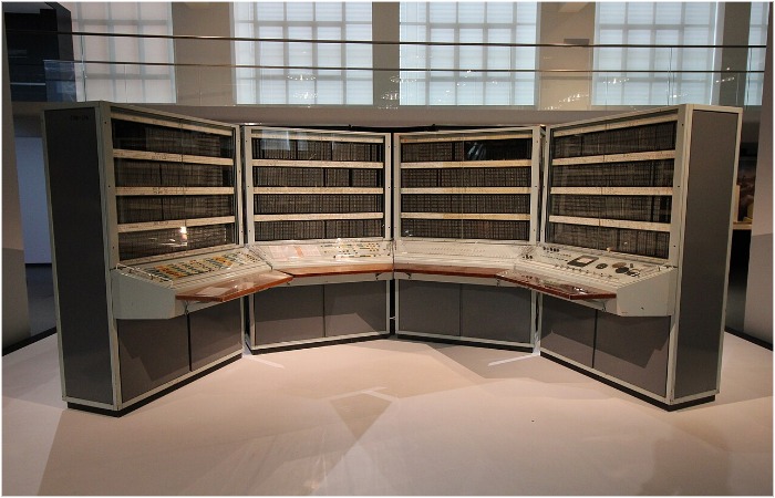 БЭСМ в Музее науки, Лондон.