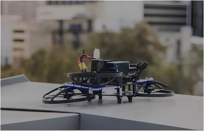 Этот товарищ охраняет покой школьников Соединенных Штатов. 