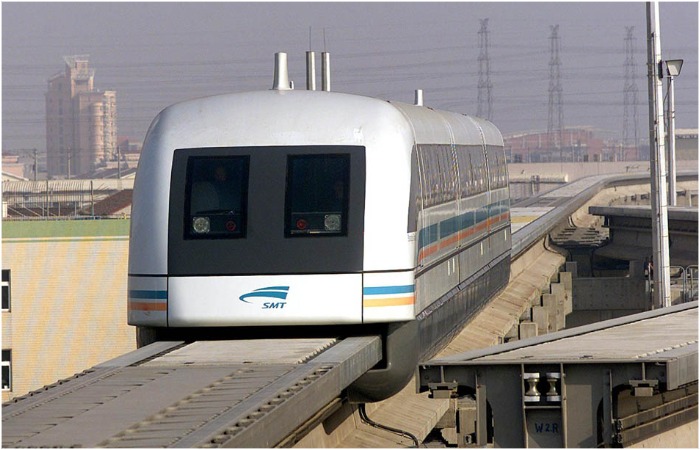 Maglev способен развить скорость 430 км/ч.