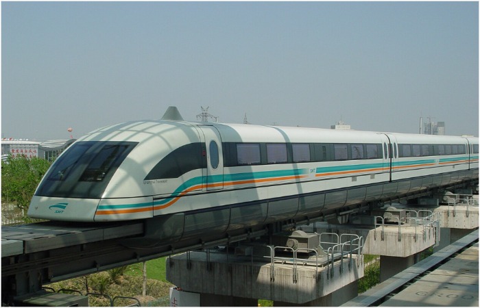 Маглев - поезда на магнитной подушке.