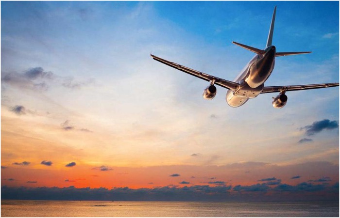 Самолёты спроектированы таким образом, чтобы обеспечивать безопасность во время перелётов, и каждая деталь в нём продумана. Самолёты спроектированы таким образом, чтобы обеспечивать безопасность во время перелётов, и каждая деталь в нём продумана.