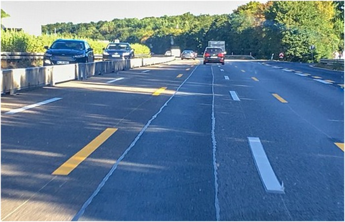 В Азии придётся разбираться ещё дольше: там сочетают даже красную с белой разметки. В Азии придётся разбираться ещё дольше: там сочетают даже красную с белой разметки.