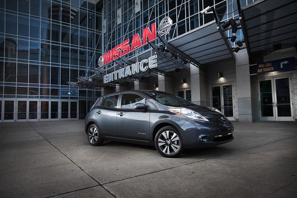 Новый Nissan Leaf – еще более экономный и быстрый электромобиль