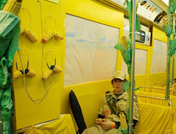 Art on Track – передвижной музей в поезде метро