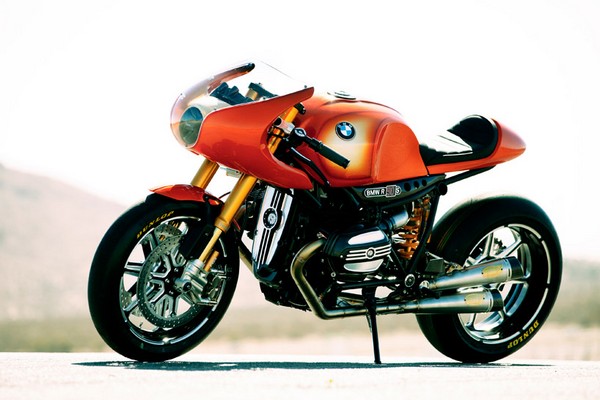 BMW Concept Ninety – спортивный мотоцикл к юбилею
