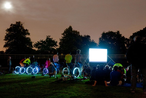 «Зеленый» велосипедный кинотеатр в Лондоне