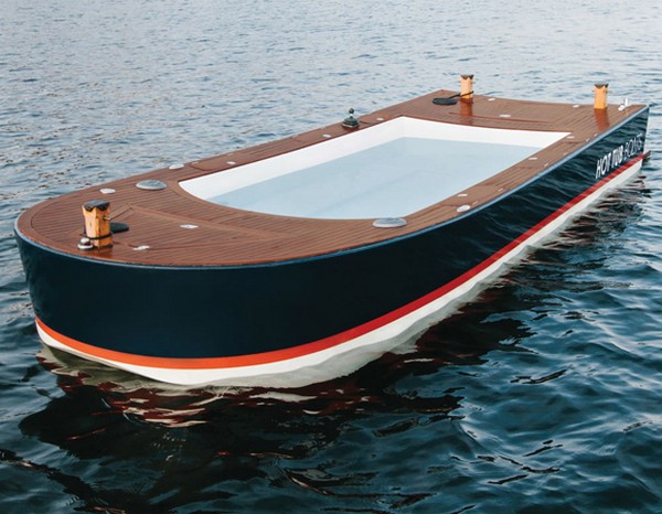 Hot Tub Boat – ванна, которая умеет плавать