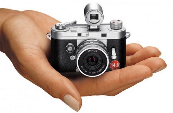 Minox DCC – миниатюрная камера, которая поместится в ладони