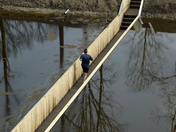 Moses Bridge – мост, который заставил воды расступиться