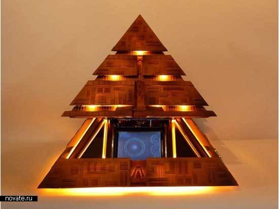 Компьютер-пирамида из Звездных Врат