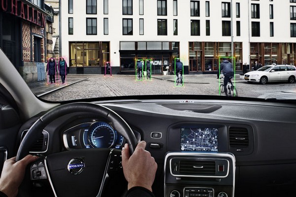 Безопасный-безопасный Volvo: автоматическая система защиты от столкновений