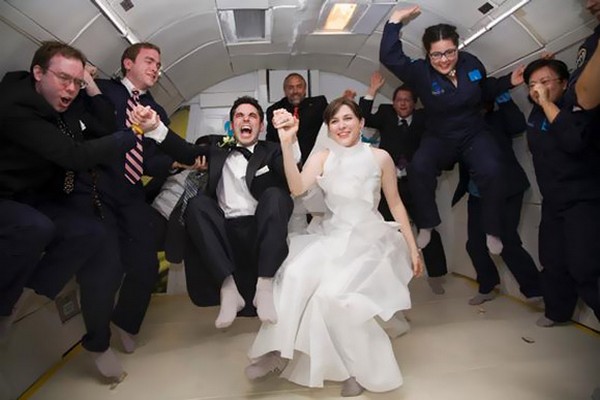 ZERO-G Weightless Wedding – свадьба в невесомости