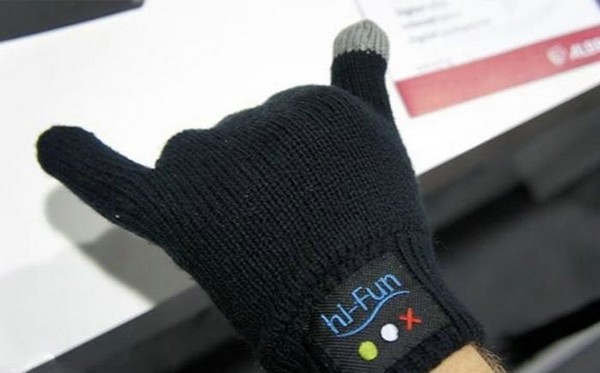 Bluetooth Gloves — перчатки для зимних разговоров по телефону