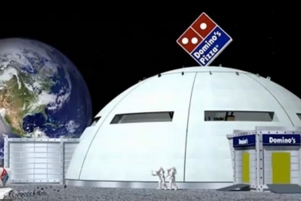 Domino планирует открыть первую на Луне пиццерию