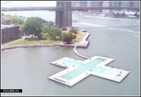 Плавающий бассейн в Нью-Йорке