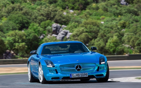 Mercedes-Benz SLS AMG — электрический спорткар для серийного производства