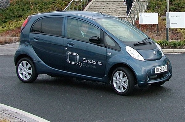 Peugeot iOn – автомобиль для стариков