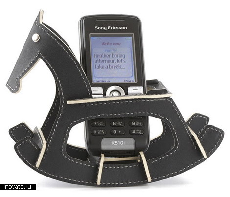 Лошадка-качалка для мобильного телефона