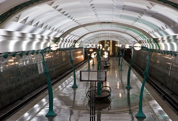 Станция Славянский Бульвар, Москва