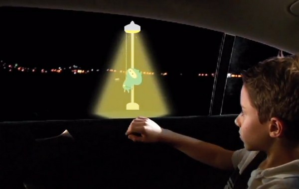 WOO – интерактивный мир в заднем стекле автомобиля