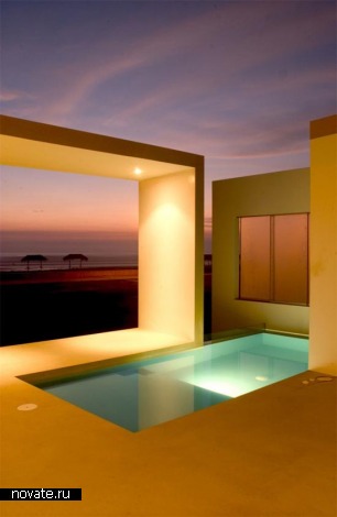 Пляжный домик от  Javier Artadi Arquitecto в Перу