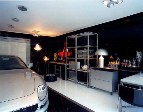 Ультра-современная еконструкция гаража от Brunete Fraccaroli