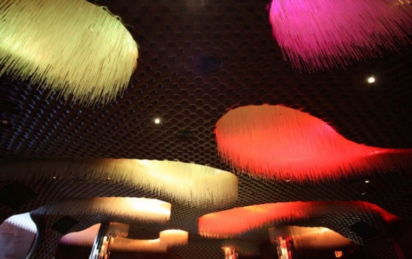 Интерьер нью-йоркского ночного клуба Cienna Ultralounge от Bluarch Architecture + Interiors