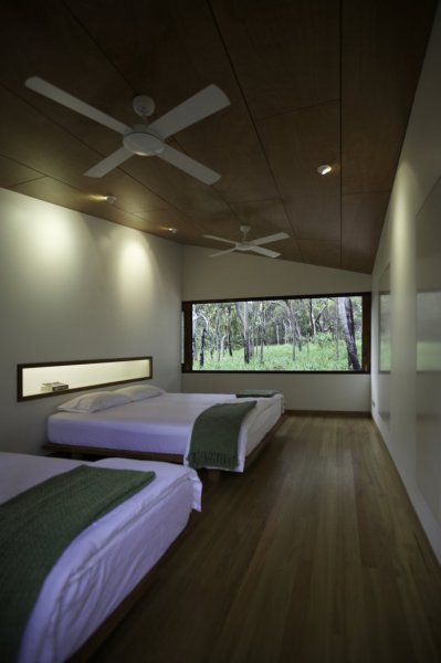 Параболическая архитектура эко-дома Drew House в Австралии