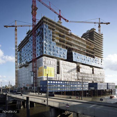Строительство комплекса Elbphilharmonie от Herzog & de Meuron в Гамбурге