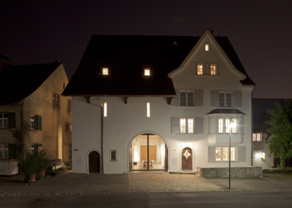 Office and Residence – современная реконструкция старинного швейцарского здания 18 века