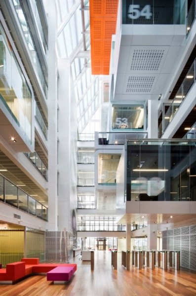 Интерьер австралийского филиала Macquarie Bank от Clive Wilkinson Architects