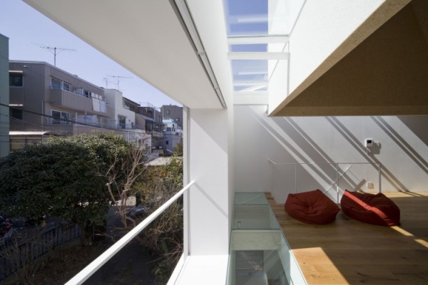 Outdoors Indoors House - японский жилой дом для любителей активного отдыха