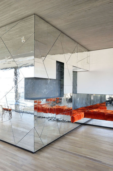 Интерьеры реконструированного берлинского пенхауса от LecaroliMited Architects