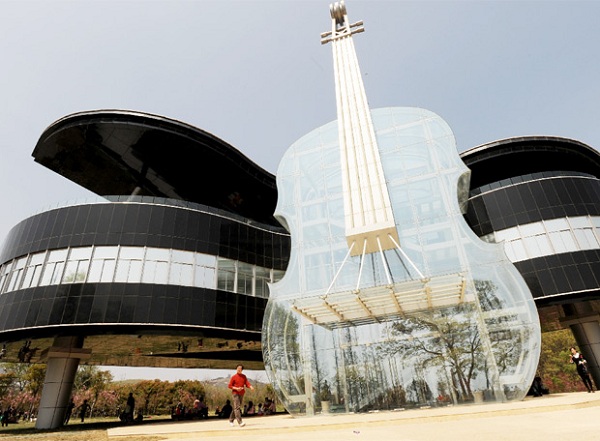Piano House – музыкальный дом, построенный в Китае по студенческому проекту