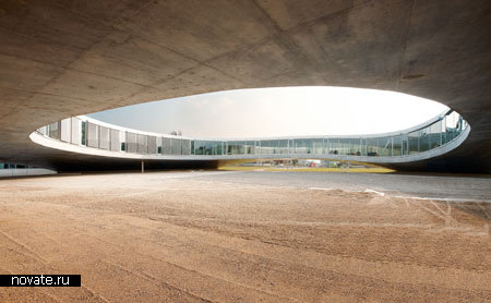 Rolex Learning Centre - новое здание учебного центра  университета EPFL в Швейцарии