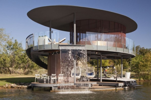 Shore Vista Boat Dock - дом с водопадом от Bercy Chen Studio