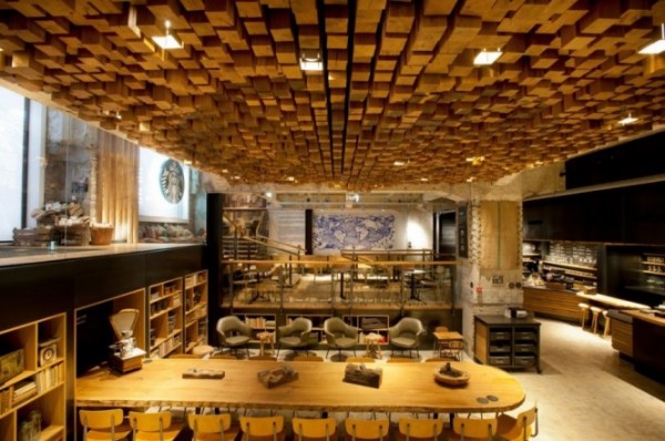 Новая креативная кофейня Starbucks в Амстердаме (Нидерланды)