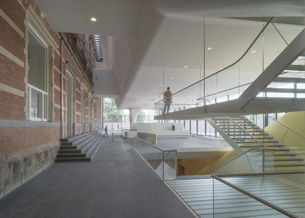 Обновленный музей Stedelijk Museum в Амстердаме